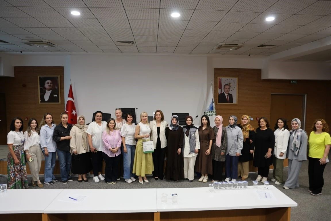 Kartepe&rsquo;de belediye &ccedil;alışanlarına stresle başa &ccedil;ıkma y&ouml;ntemleri anlatıldı
