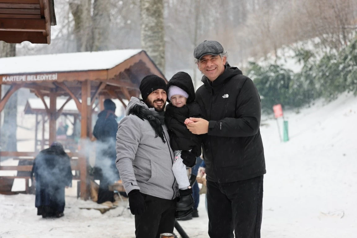 Kartepe&rsquo;deki mesire alanı kışın da misafirlerini ağırlıyor
