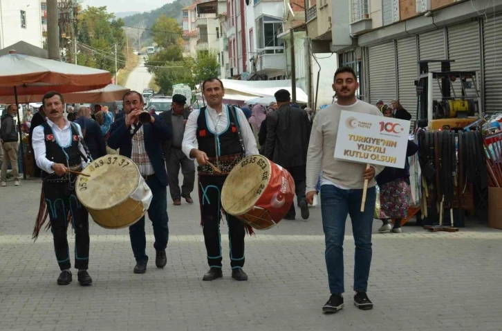 Kastamonu&rsquo;da Cumhuriyet coşkusu davul zurna ile kutlandı
