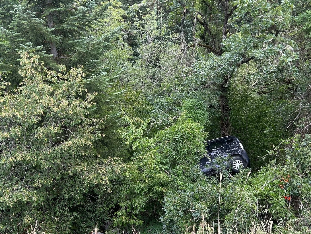 Kastamonu’da hafif ticari araç şarampole yuvarlandı: 4 yaralı

