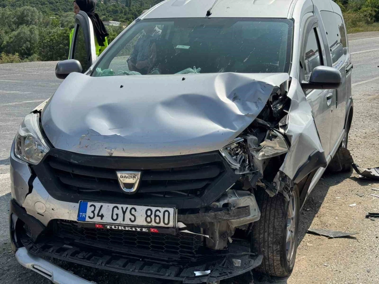 Kastamonu’da iki hafif ticari araç çarpıştı: 1 yaralı
