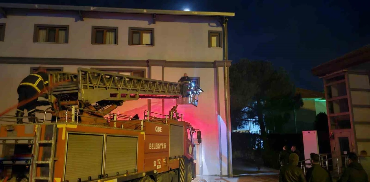 Kastamonu’da Orman İşletme Müdürlüğü’ne ait misafirhanede çıkan yangın söndürüldü