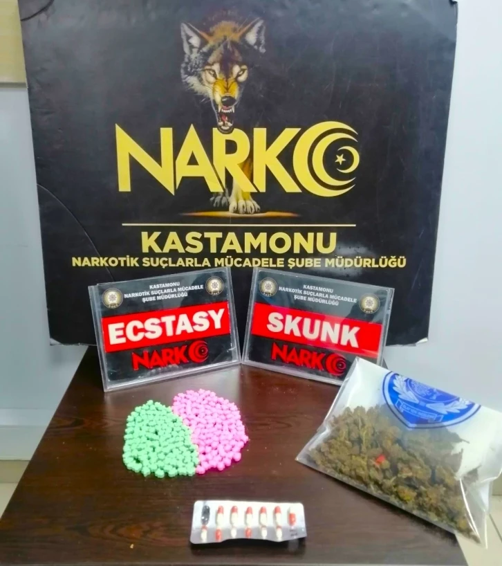 Kastamonu&rsquo;da uyuşturucu madde ile yakalanan şahıs tutuklandı
