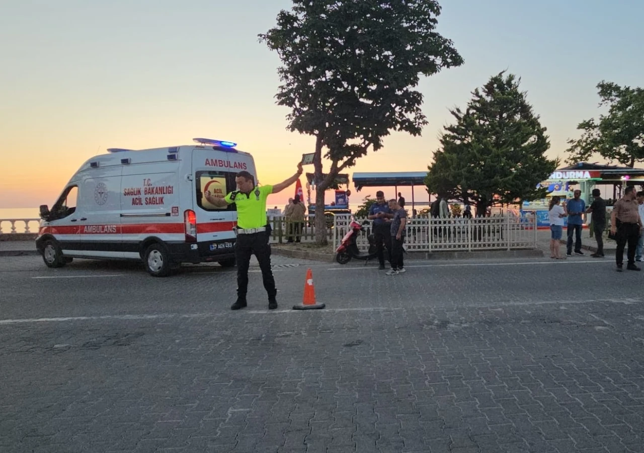 Kastamonu&rsquo;da yayaya &ccedil;arpan motosikletin s&uuml;r&uuml;c&uuml;s&uuml; yaralandı
