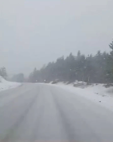 Kastamonu&rsquo;da y&uuml;ksek rakımlı b&ouml;lgelerde kar yağışı etkili oluyor
