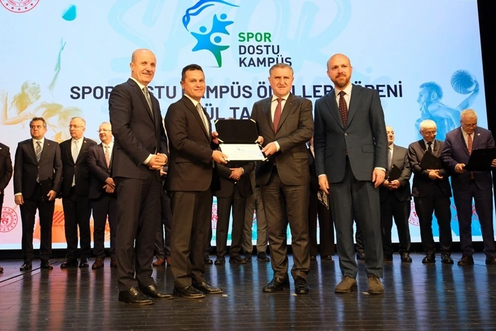 Kastamonu Üniversitesi’ne ’spor dostu kampüs’ unvanı
