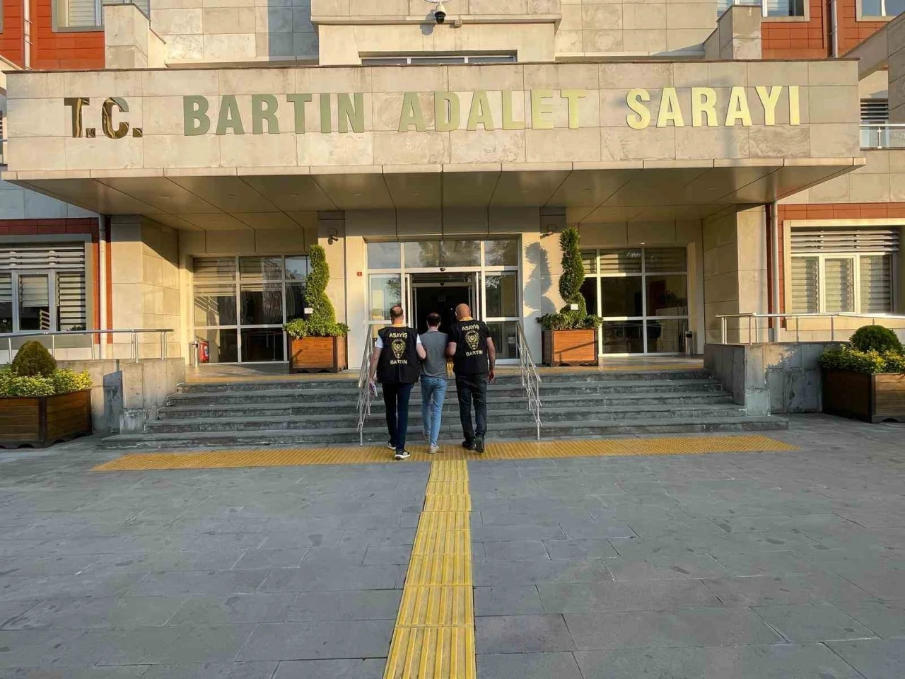 Kasten öldürme suçundan 9 yıldır aranan şahıs yakalandı
