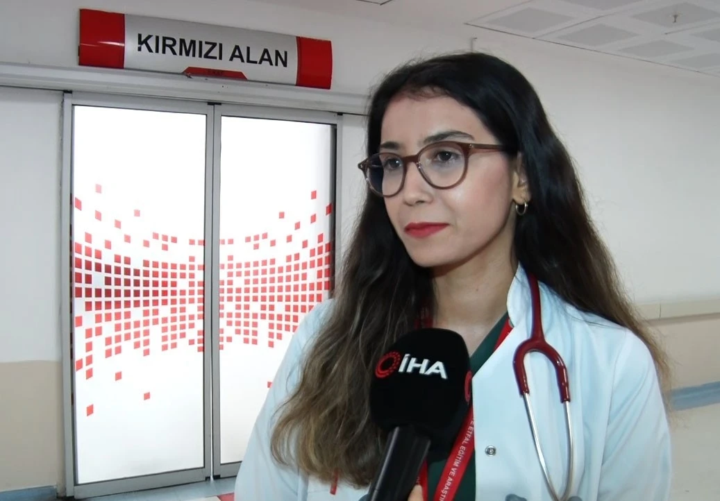 Kavurucu sıcaklarda buzla serinlemek isteyenler dikkat: &quot;Yarar sağlayalım derken zarar verebilirsiniz&quot;
