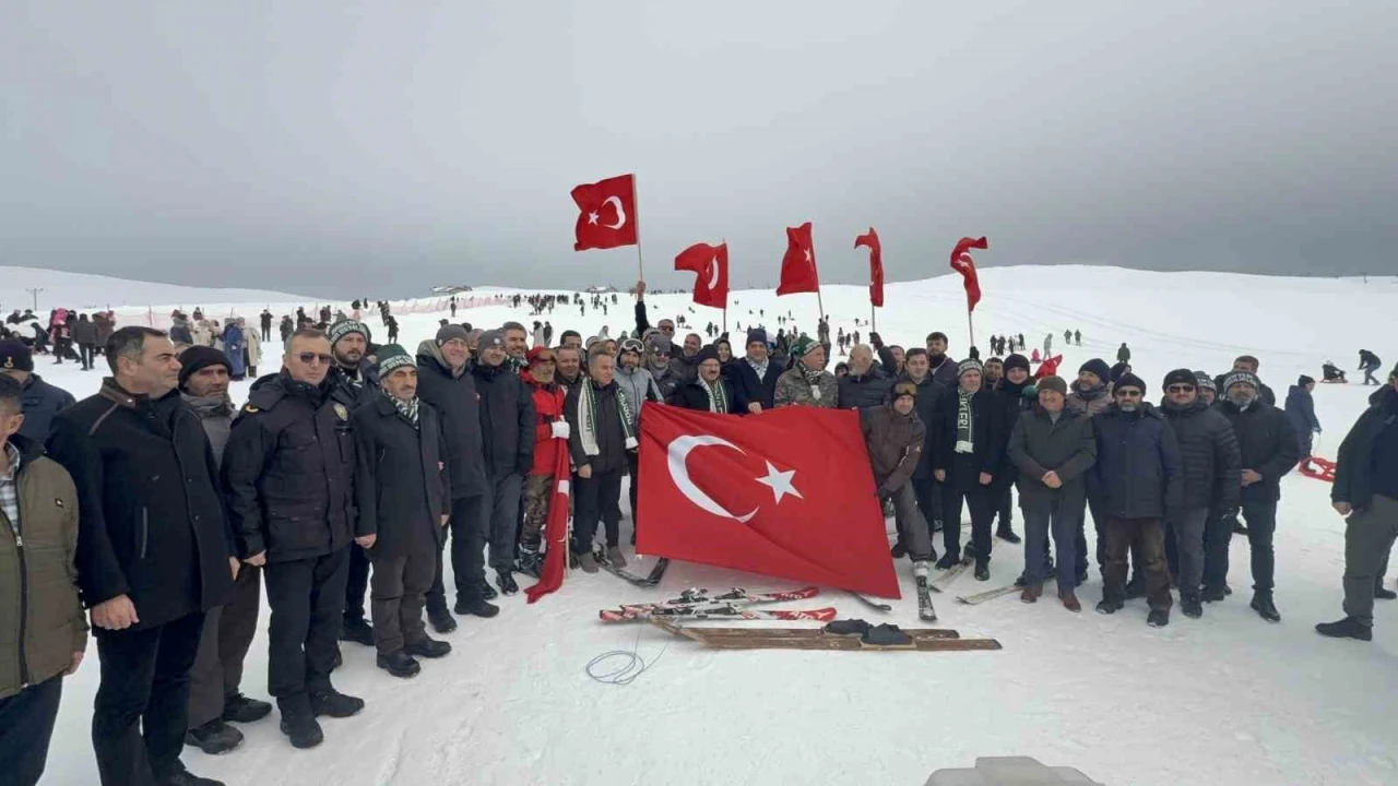 Kayakseverler Baş&ccedil;iftlik&rsquo;e akın etti
