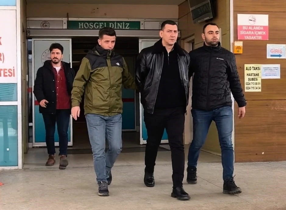 Kayınbabasını &ouml;ld&uuml;ren, kayınbiraderini yaralayan damat tutuklandı
