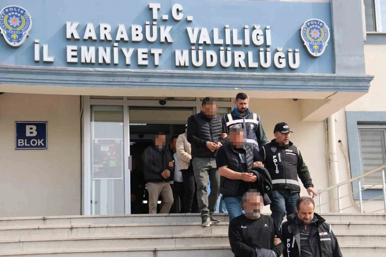 Kayıp dosyası su&ccedil; &ouml;rg&uuml;t&uuml;ne uzandı: 7 tutuklama

