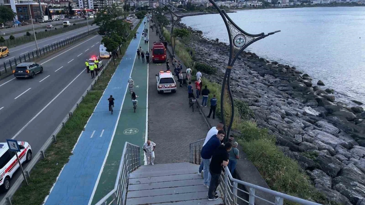 Kayıp polis memuru sahilde &ouml;l&uuml; bulundu
