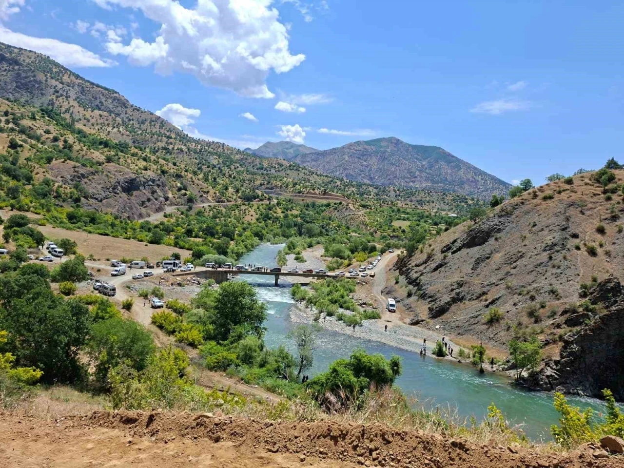 Kayıp şahsı arama &ccedil;alışmaları s&uuml;r&uuml;yor
