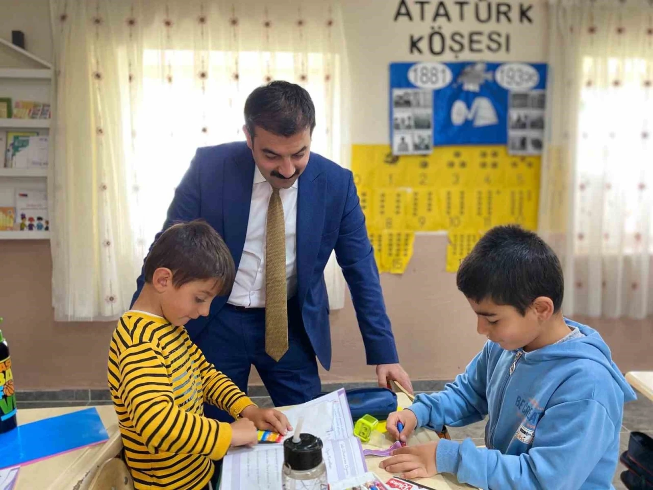 Kaymakam Akköz ve Başkan Elma’dan Yalınçayır İlkokulu’na ziyaret
