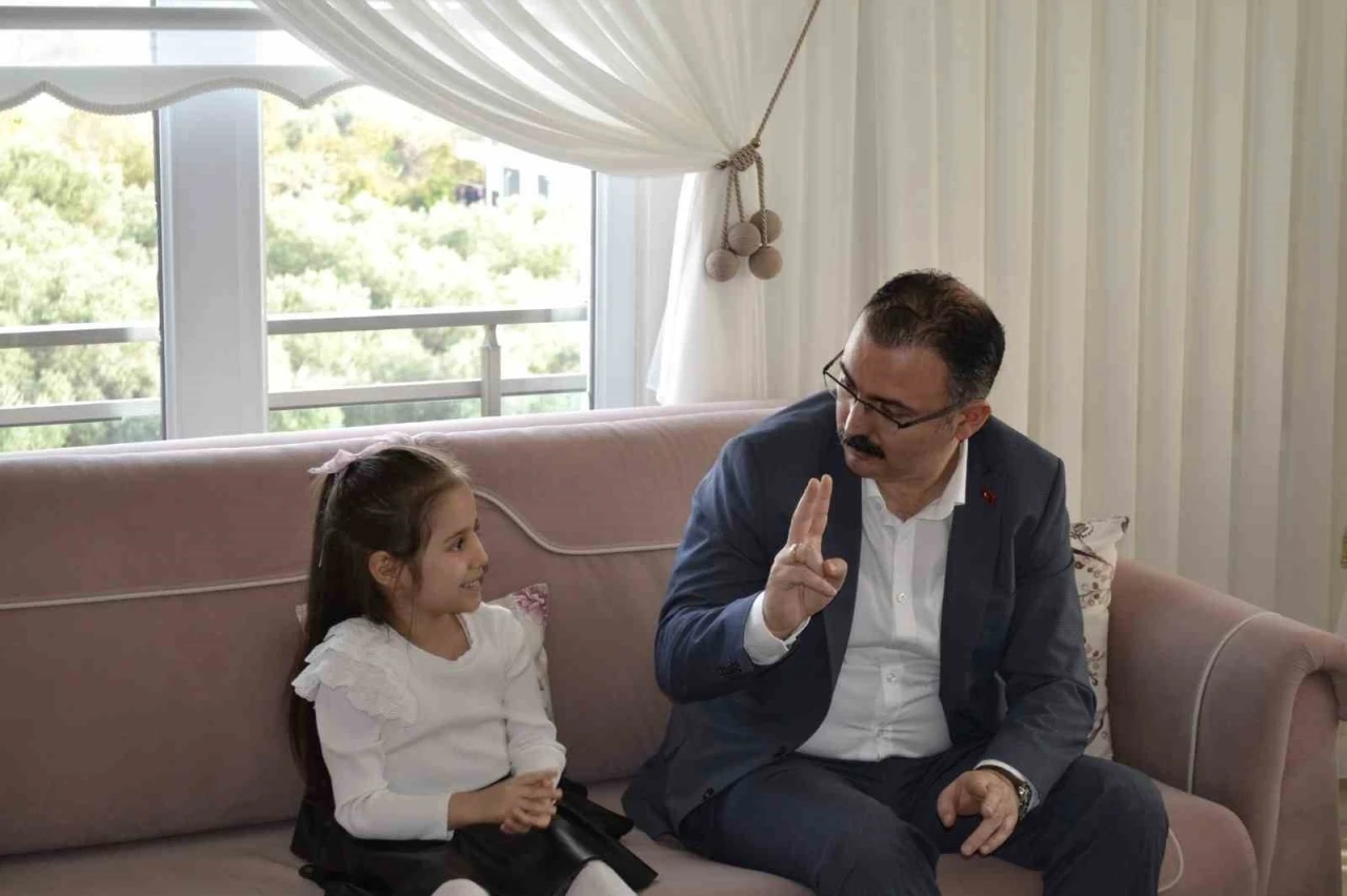 Kaymakam Ateş, öğrencilerin misafiri oldu
