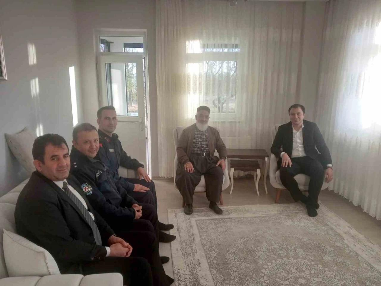 Kaymakam Bayram Kıbrıs gazisiyle bir araya geldi
