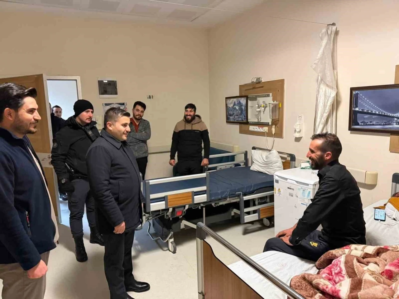 Kaymakam Bulut yeni yıla g&ouml;rev başındakilerle girdi
