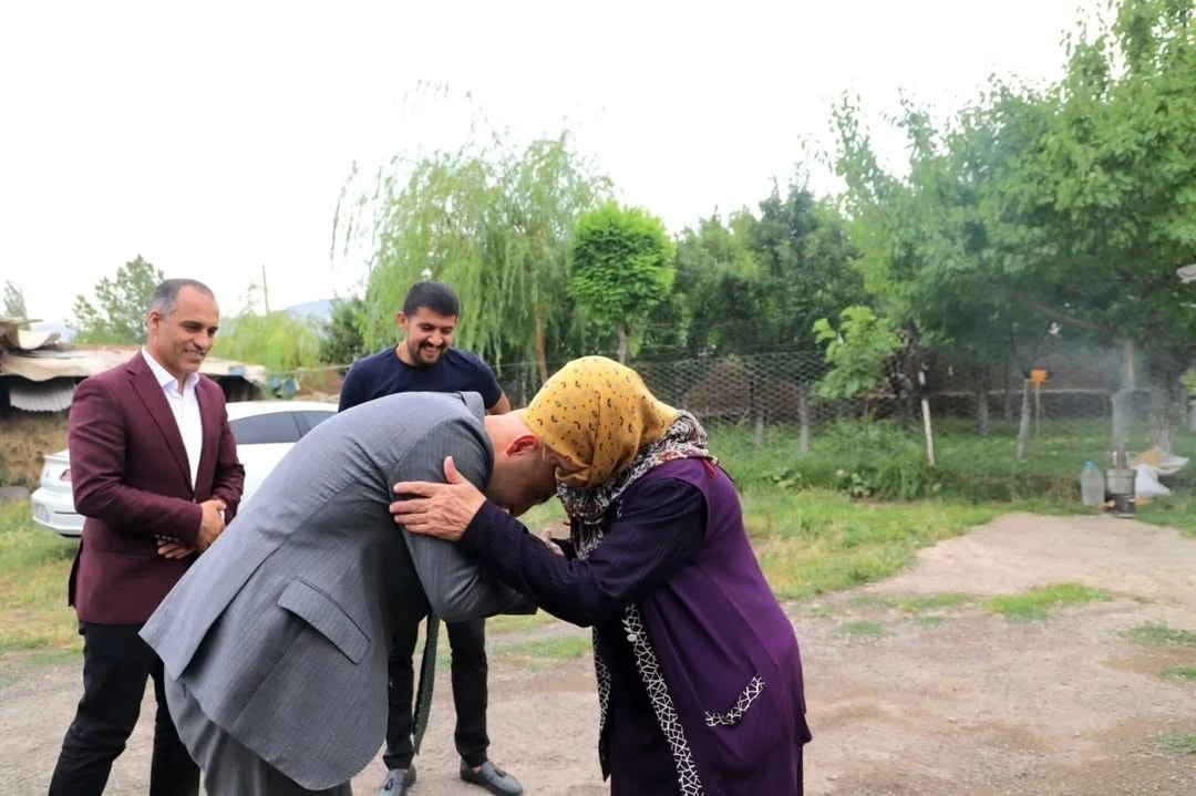 Kaymakam Ekinci’den şehit ailesine ziyaret
