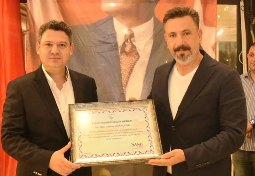 Kaymakam Gökpınar’a Arsuz fahri hemşehrilik beratı verildi
