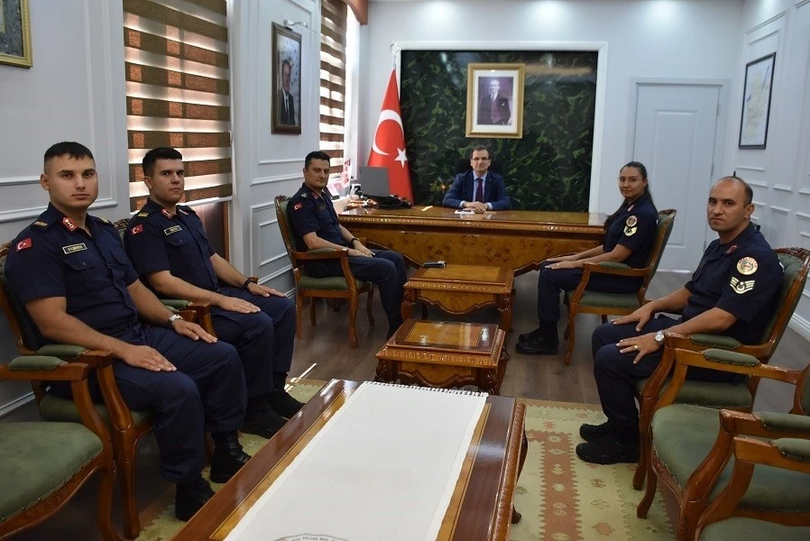 Kaymakam Güldoğan, subay adaylarını makamında ağırladı
