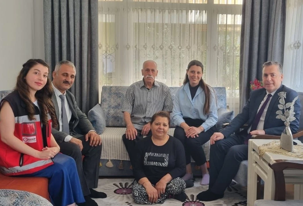 Kaymakam Kapankaya’dan engelli çifte anlamlı ziyaret
