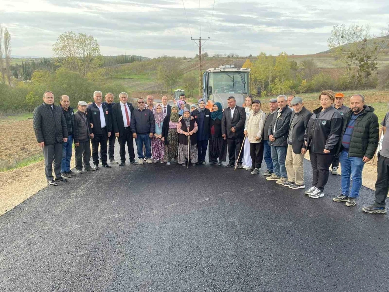 Kaymakam Kılıç köylerdeki asfalt çalışmasını inceledi
