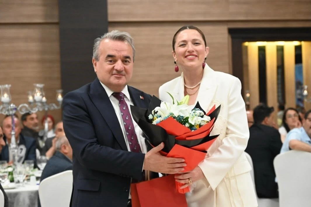 Kaymakam &Ouml;zt&uuml;rk&rsquo;e veda yemeği
