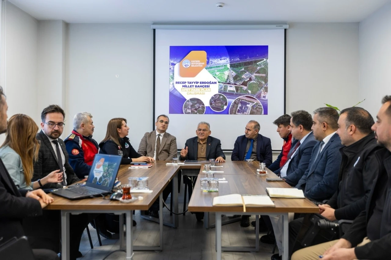 Kayseri B&uuml;y&uuml;kşehir, 2025&rsquo;te afet farkındalık eğitimleri ve teknik &ccedil;alışmalarla şehri diren&ccedil;li hale getirdi
