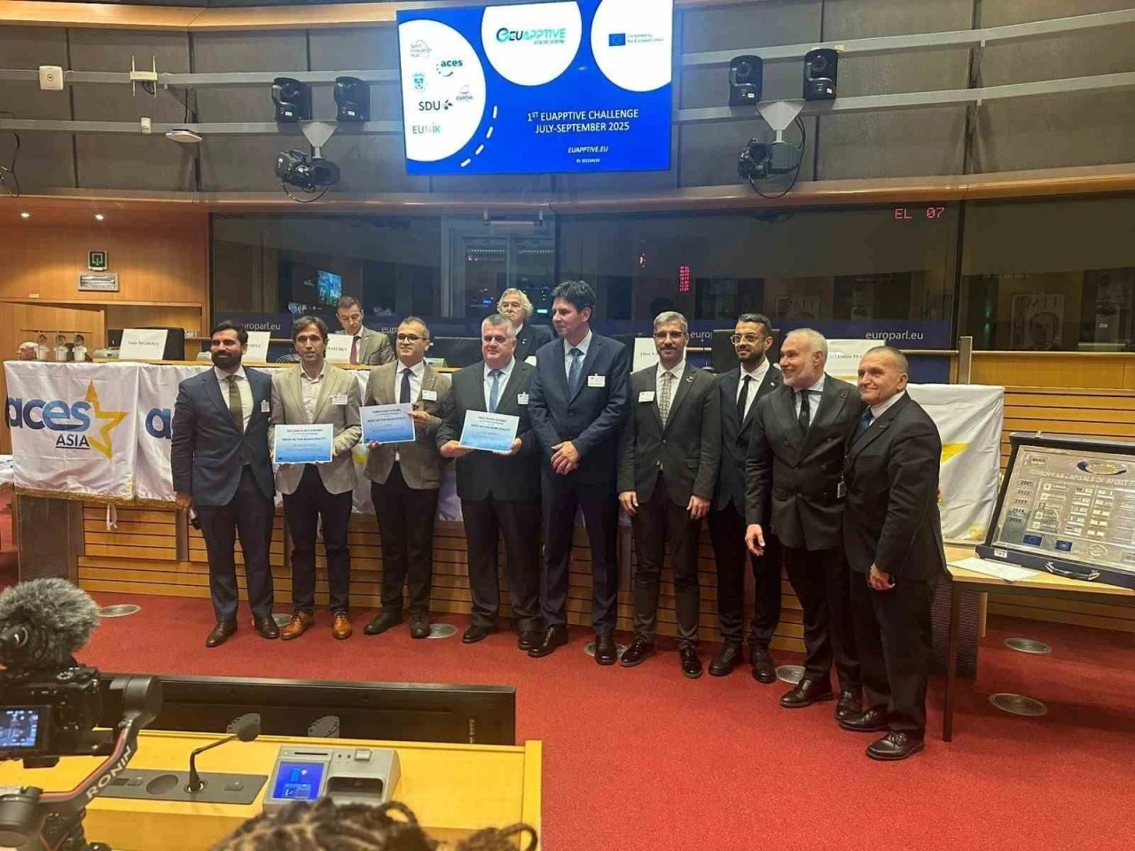 Kayseri büyükşehir Belediyesi’ne Brüksel’de ’En aktif belediye’ ödülü
