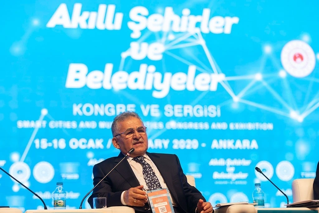 Kayseri Büyükşehir’in 134 Akıllı Şehir Projesi’ne bakanlıktan ’başarılı örnek’ övgüsü
