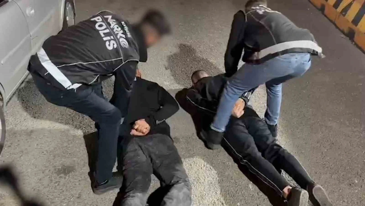 Kayseri&rsquo;de 26 bin adet uyuşturucu hap ele ge&ccedil;irildi
