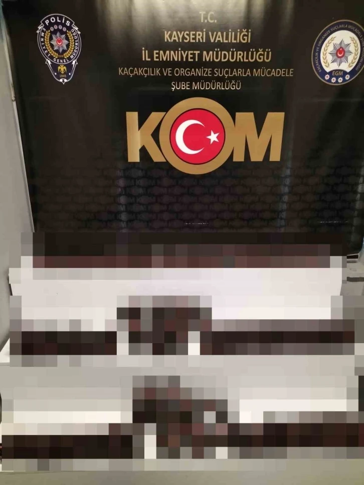 Kayseri&rsquo;de ka&ccedil;ak&ccedil;ılık operasyonu: Y&uuml;zlerce cinsel i&ccedil;erikli &uuml;r&uuml;n ele ge&ccedil;irildi
