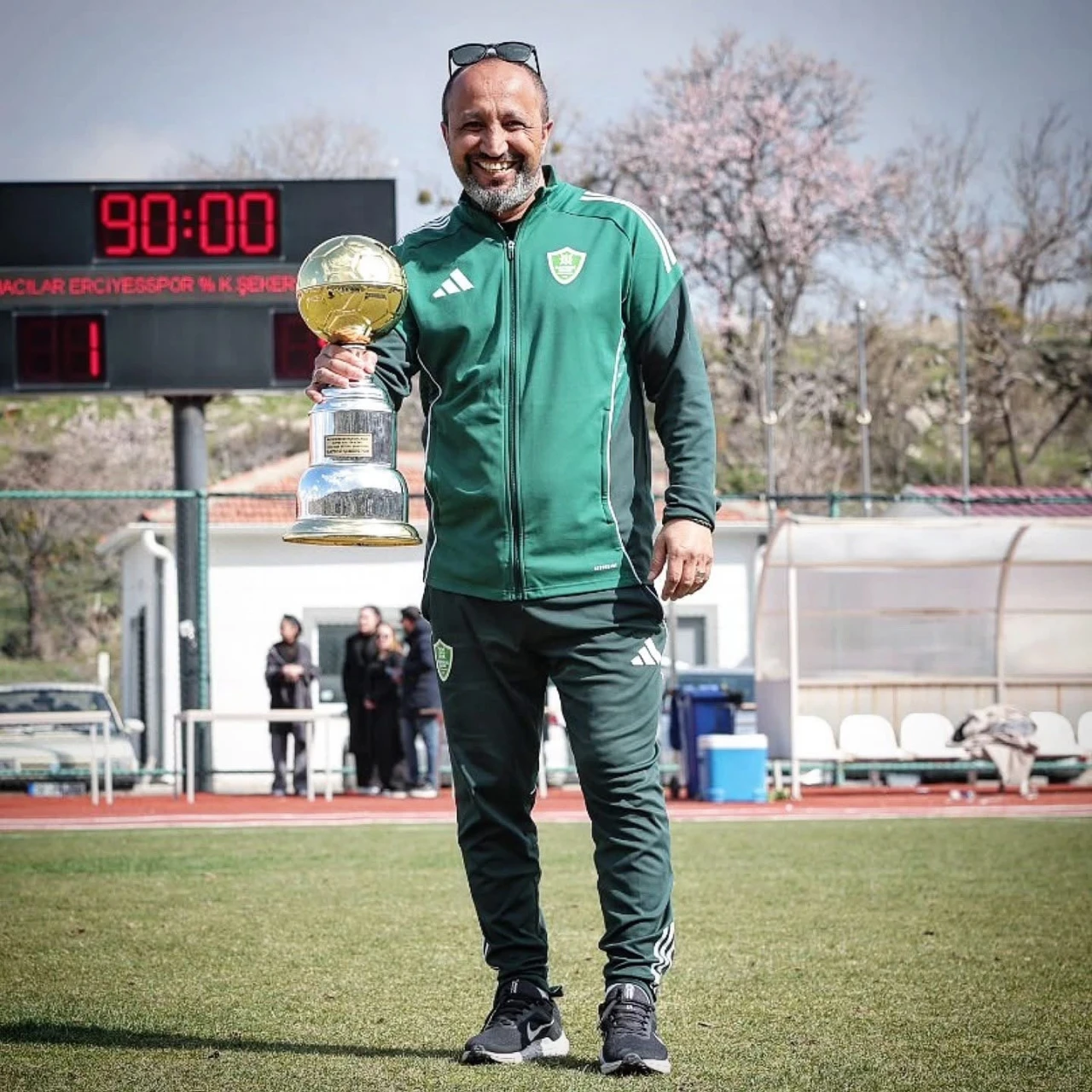 Kayseri Şekerspor&rsquo;da Erkan Demirel ile yollar ayrıldı
