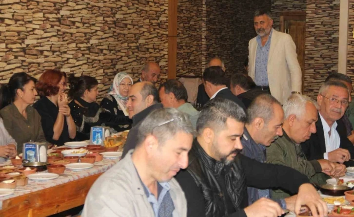 Kayseri Sivaslı Dernekler Platformu &Uuml;yeleri Bir Araya Geldi
