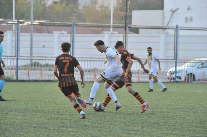 Kayseri S&uuml;per Amat&ouml;r K&uuml;me: Kayseri Yolspor: 0- Kocasinan Şimşekspor: 2
