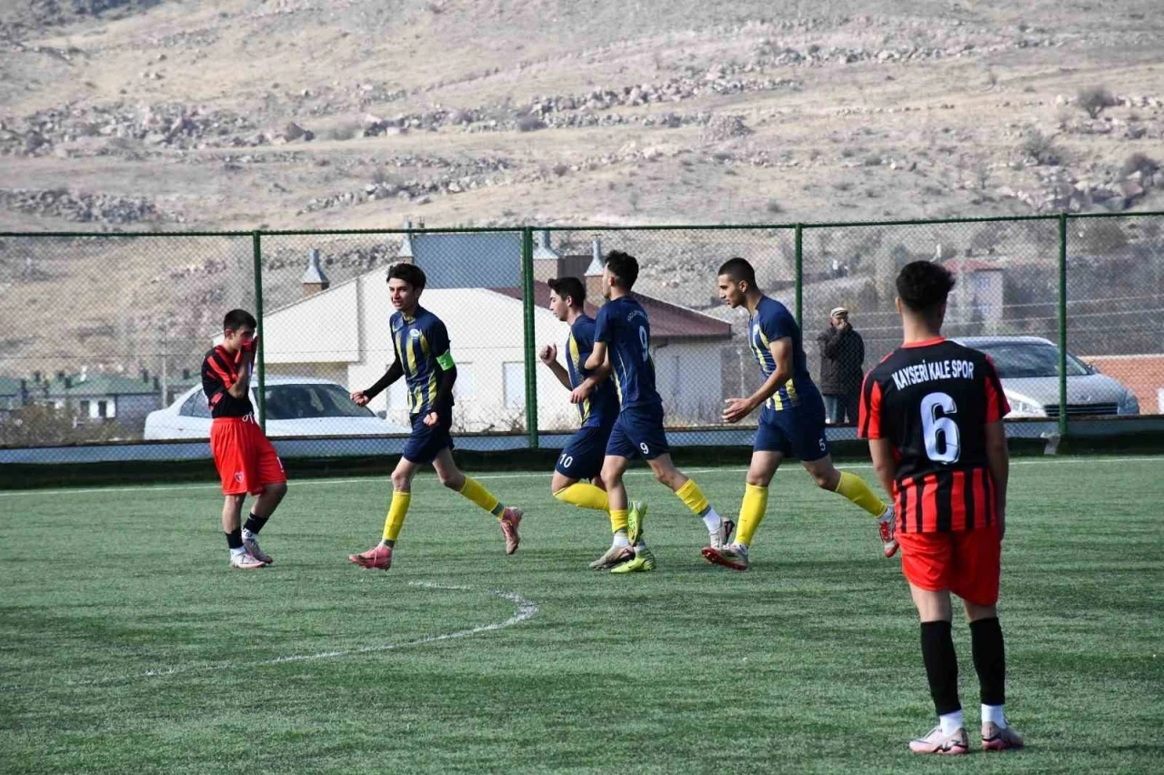 Kayseri U18 Ligi: Hacılar Erciyesspor: 1- Kalespor: 1
