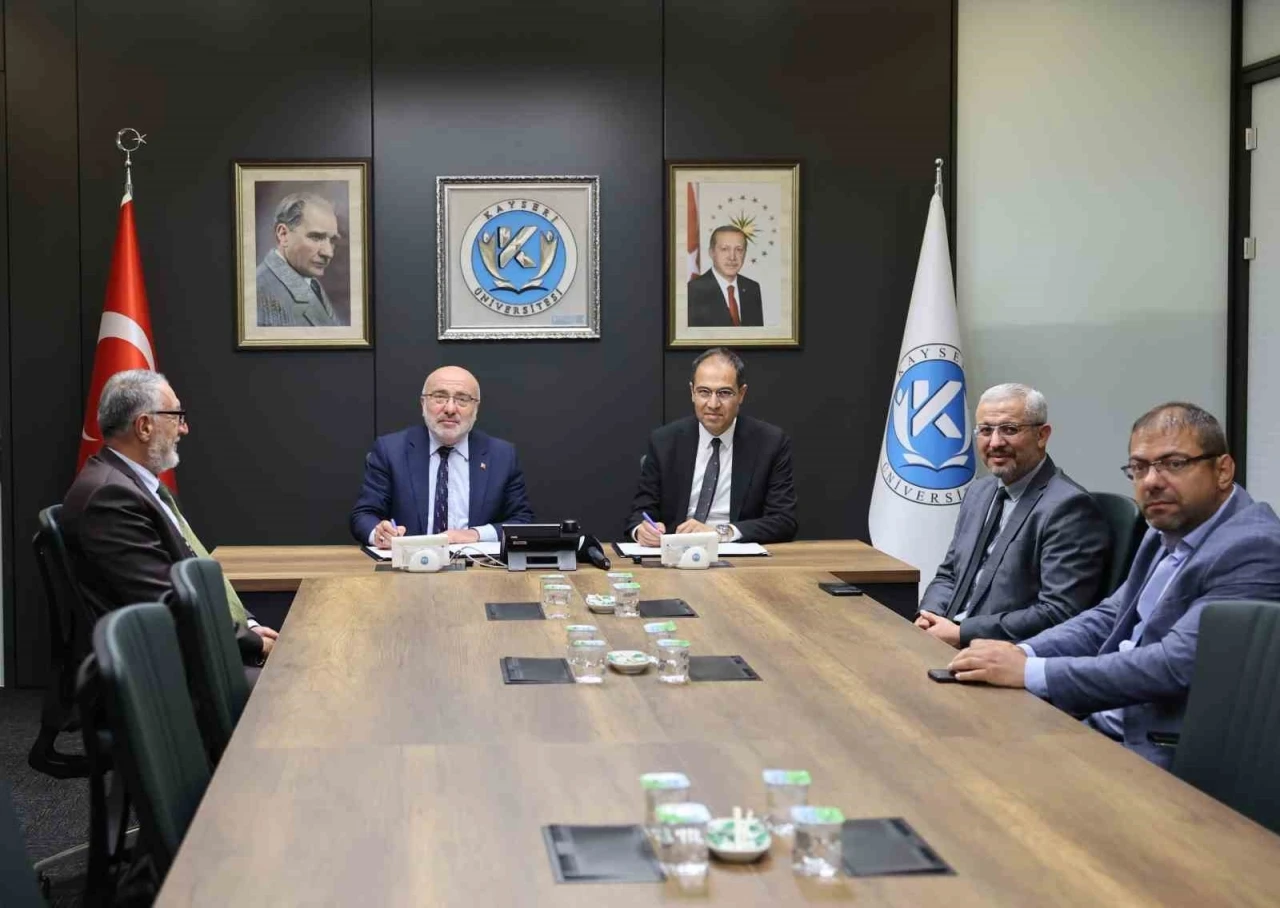 Kayseri Üniversitesi ile Kayseri İl Sağlık Müdürlüğü arasında iş birliği protokolü imzalandı
