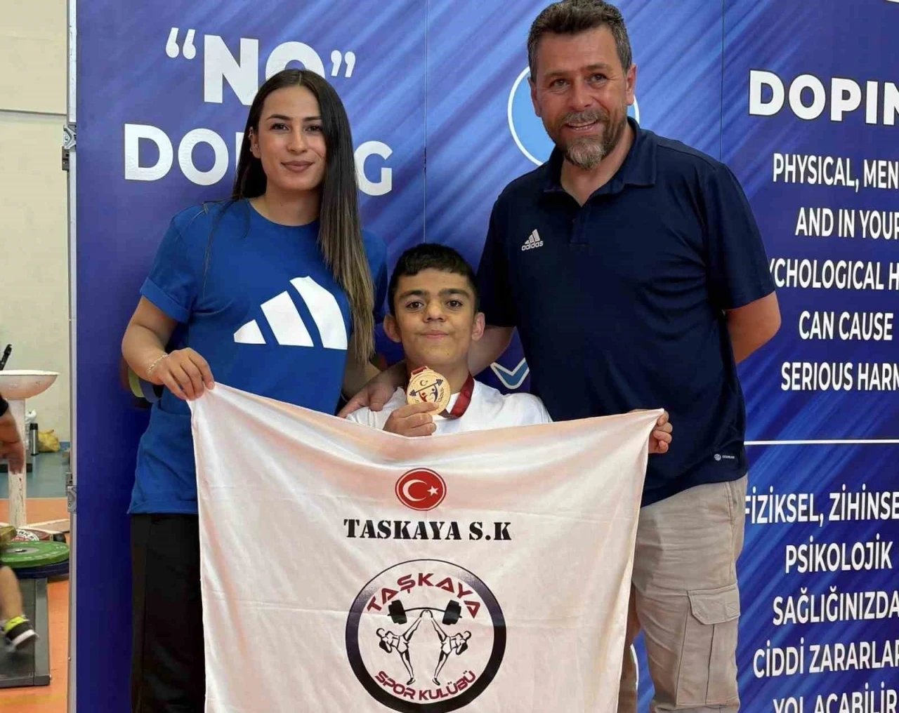 Kayserili bedensel engelli haltercilerden iki altın madalya
