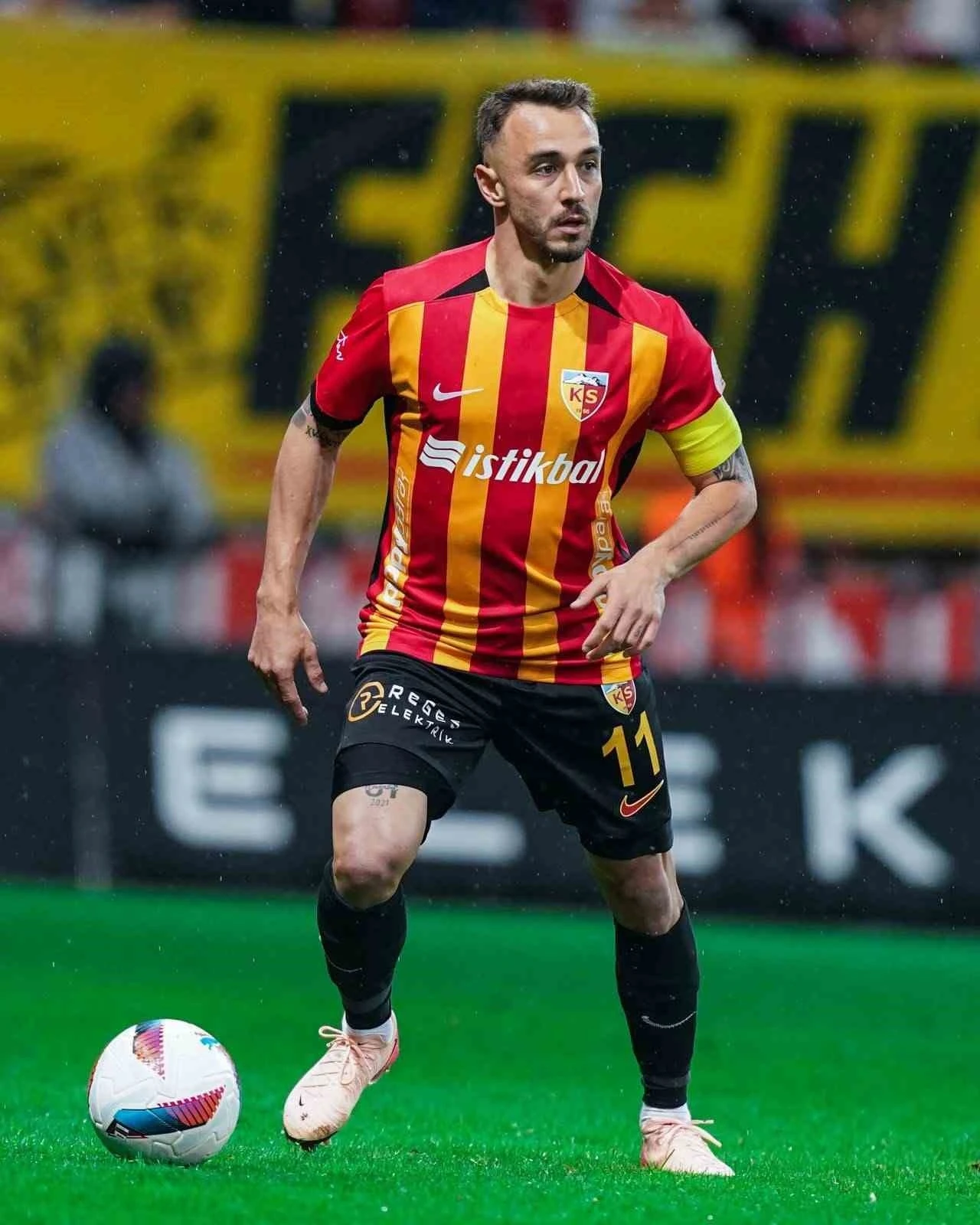 Kayserispor Kaptanı Gökhan Sazdağı: &quot;Gemiyi limana yanaştırdık&quot;
