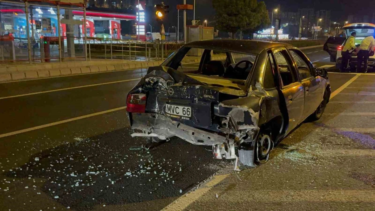 Kaza yapan alkollü sürücü polise: &quot;Beni alın bırakmayın&quot;
