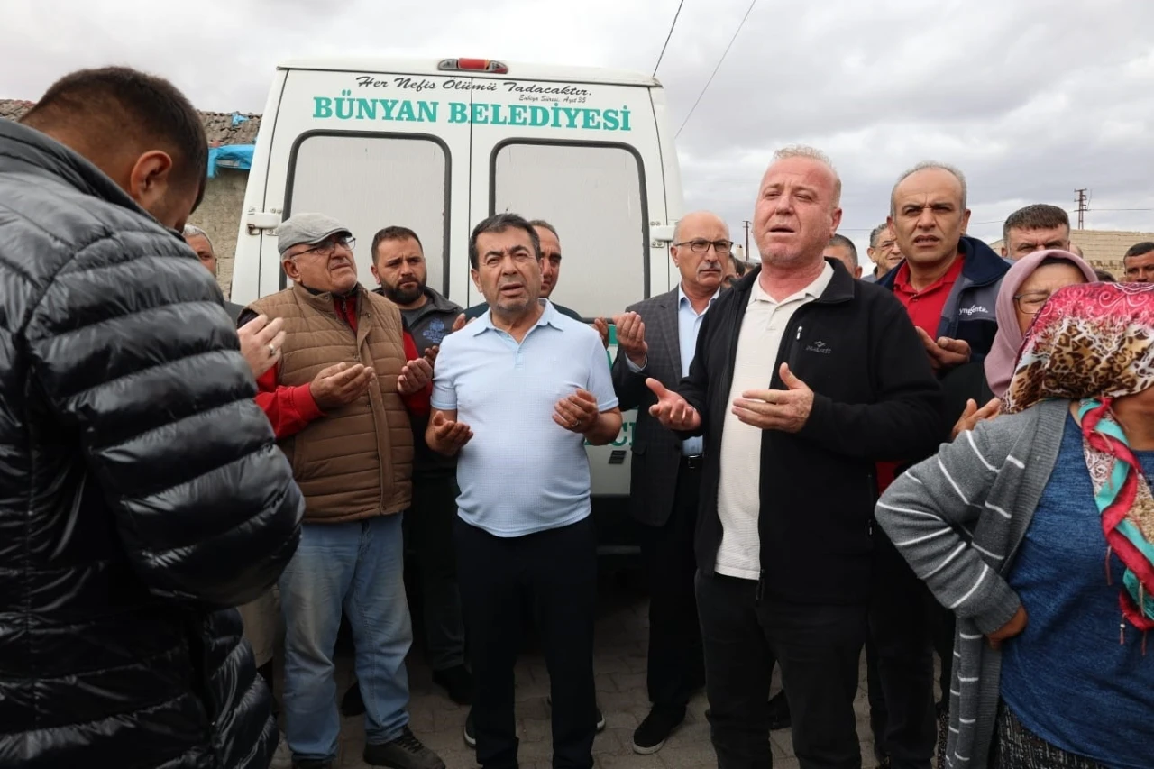 Kazada ağır yaralanan kadın hayatını kaybetti
