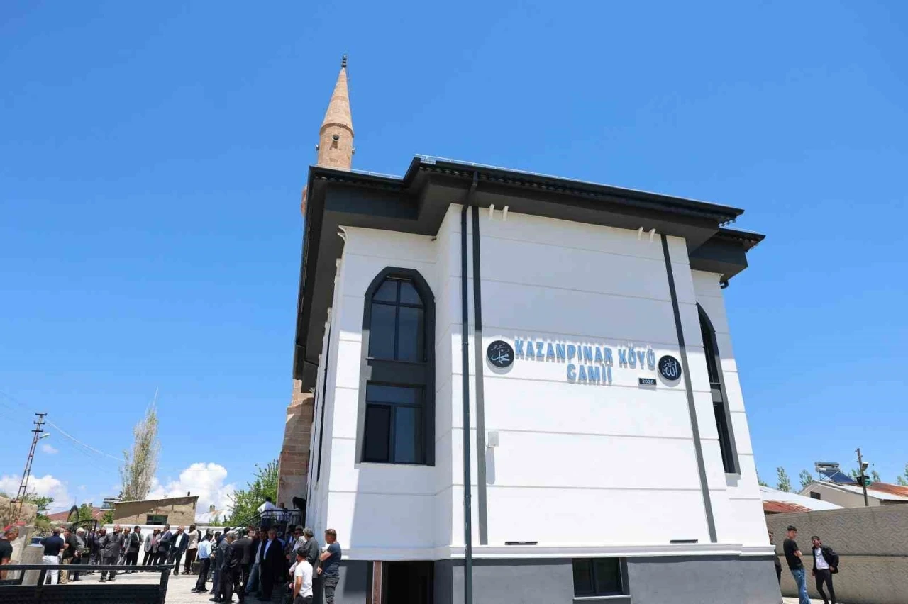 Kazanpınar cami d&uuml;zenlenen t&ouml;renle ibadete a&ccedil;ıldı
