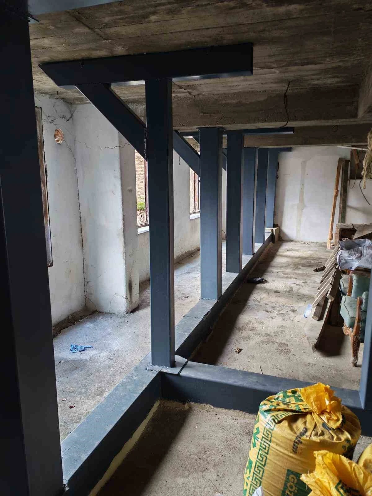 Kazı değil izinsiz g&uuml;&ccedil;lendirme yapılmış
