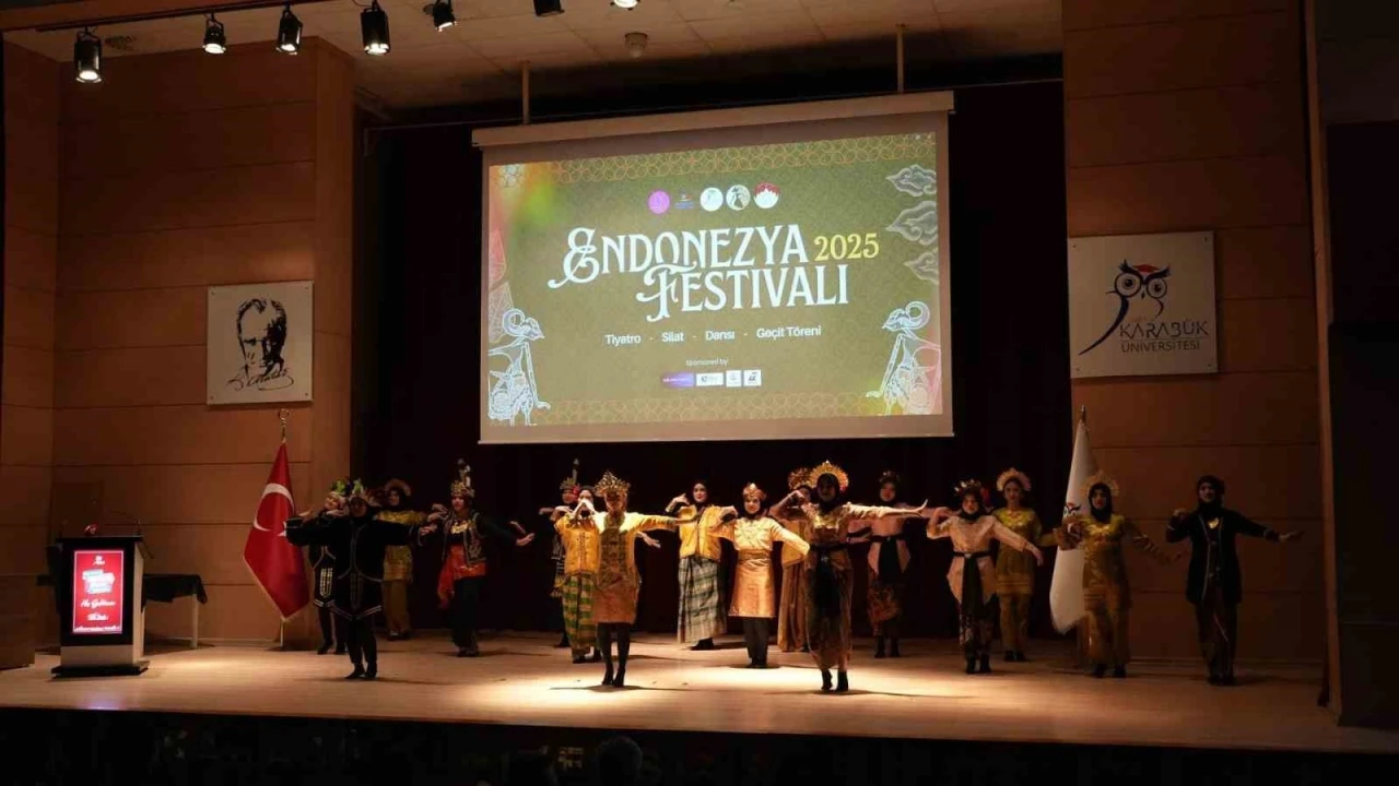 KB&Uuml;&rsquo;de Endonezya Festivali d&uuml;zenlendi
