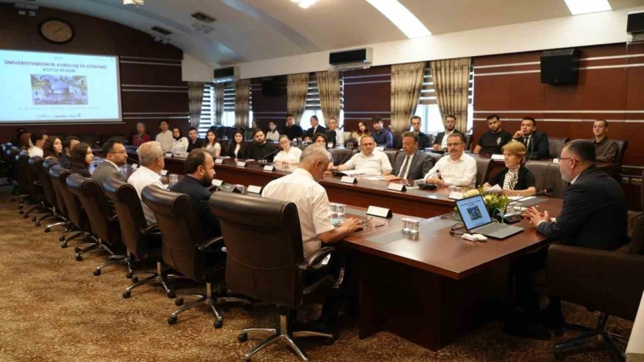 KB&Uuml;&rsquo;de &ouml;ğrenci senatosu ilk toplantısını ger&ccedil;ekleştirdi
