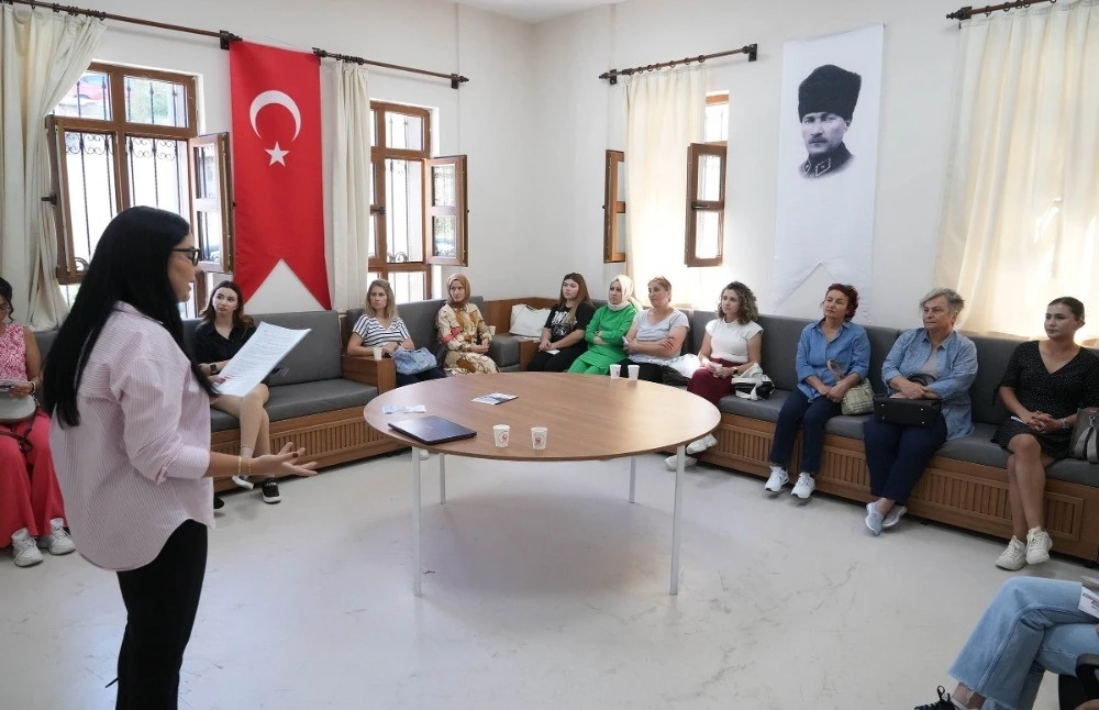 Keçiören Belediyesi’nden aile bağlarını güçlendiren eğitim semineri