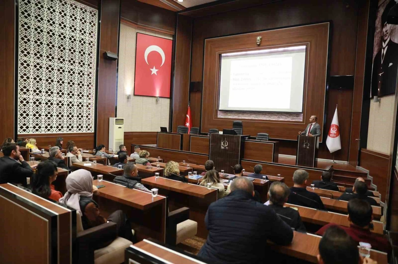 Keçiören Belediyesi personeline taşınmaz mal yönetimi eğitimi
