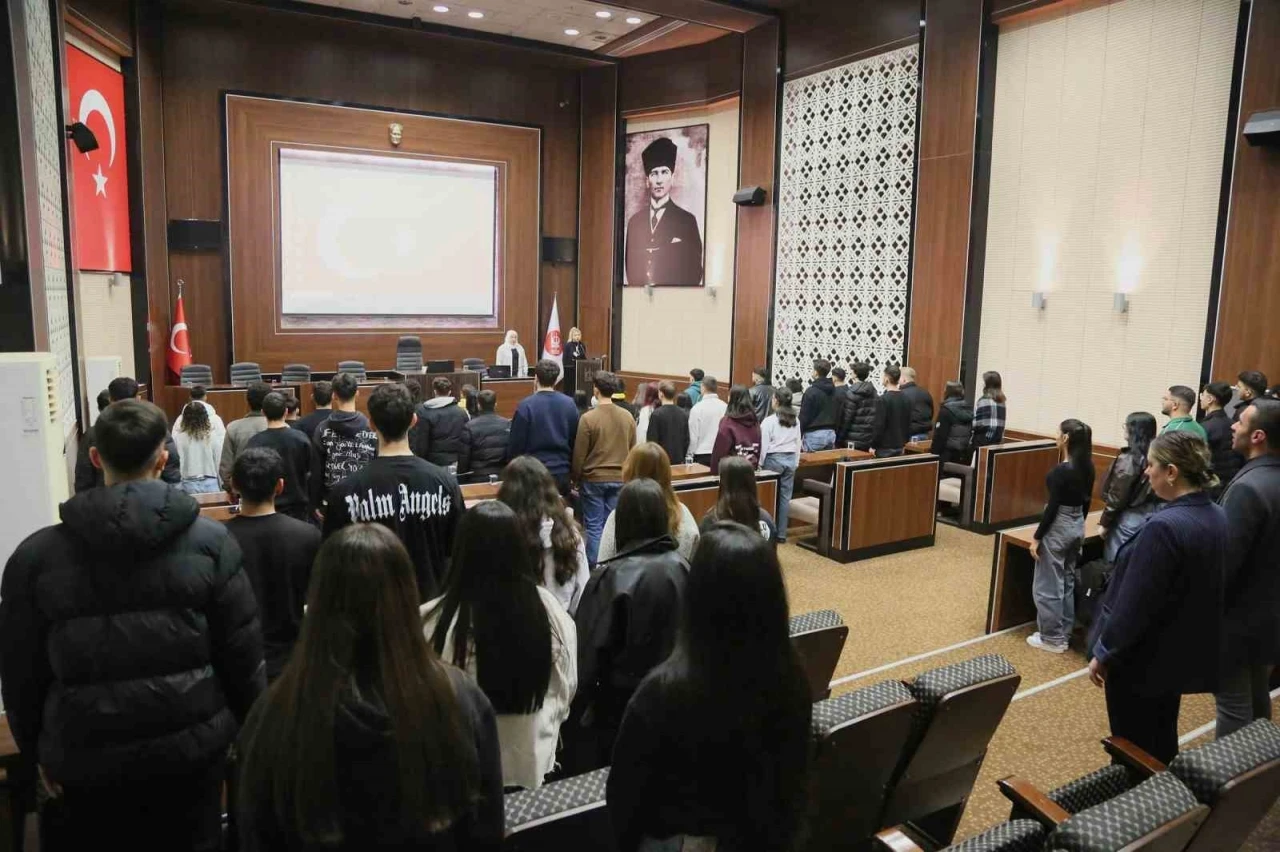 Ke&ccedil;i&ouml;ren Belediyesi stajyerleri yaşama hazırlıyor
