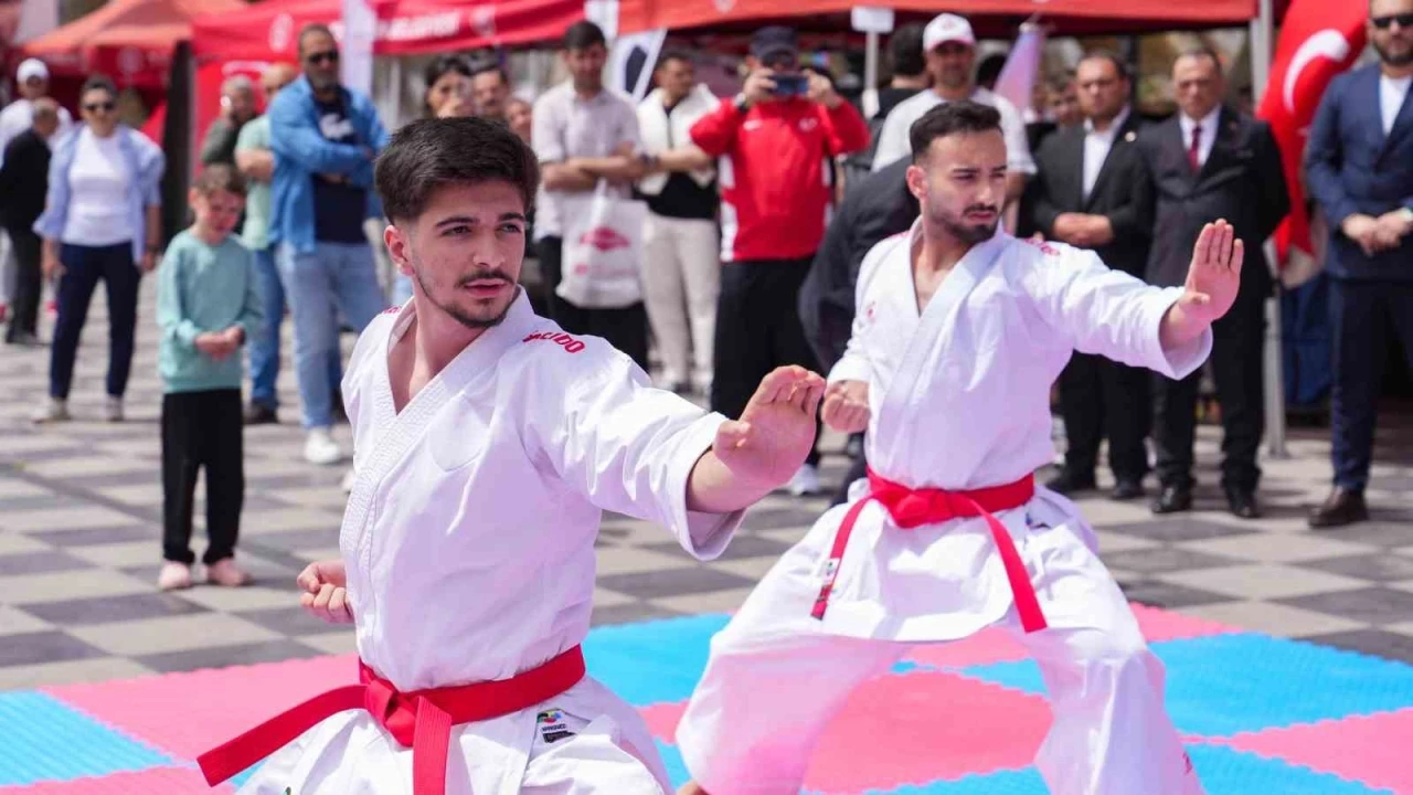 Keçiören’de 19 Mayıs coşkusu
