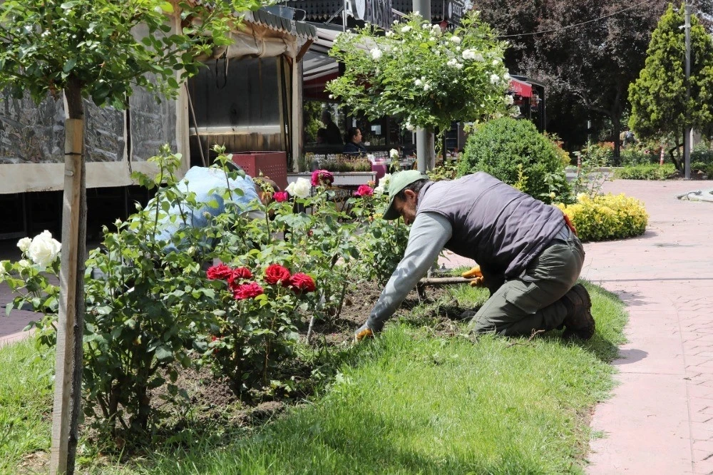 Keçiören’de parklara estetik dokunuş
